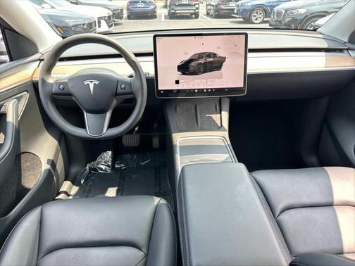 2023 Tesla Model Y Long Range Dual Motor All-Wheel Drive
