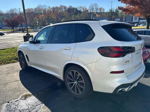 2025 BMW X5 xDrive40i