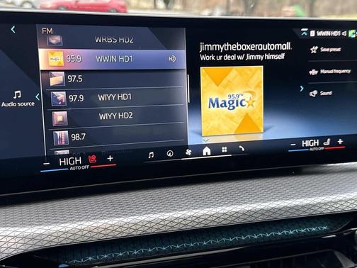 2025 BMW 330 i xDrive