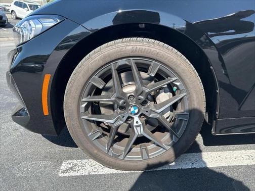 2025 BMW 330 i xDrive