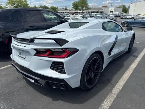 Ceramic Matrix Gray Metallic 2024 Chevrolet Corvette Stingray w/2LT