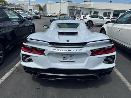Ceramic Matrix Gray Metallic 2024 Chevrolet Corvette Stingray w/2LT