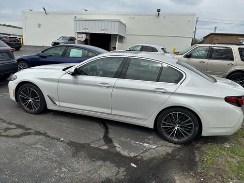 White 2022 BMW 540 i xDrive