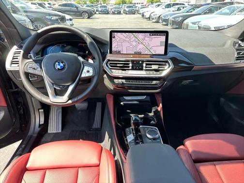 2025 BMW X4 xDrive30i