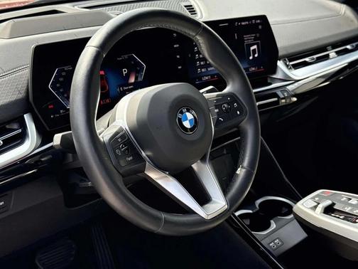 Vegas Red Metallic 2024 BMW X2 xDrive28i