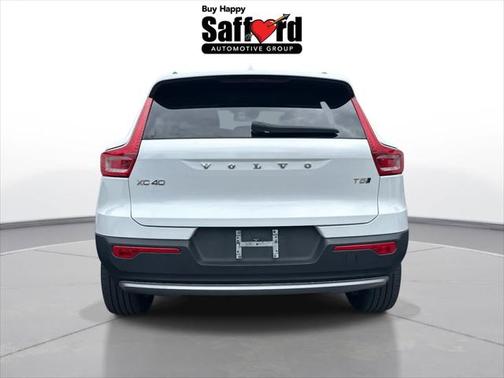 2020 Volvo XC40 T5 Momentum