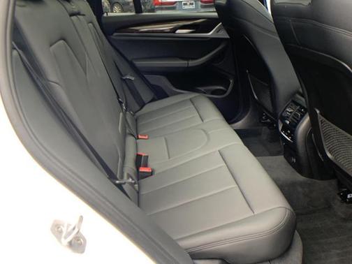 Photo 4 of 25 of 2019 BMW X3 xDrive30i