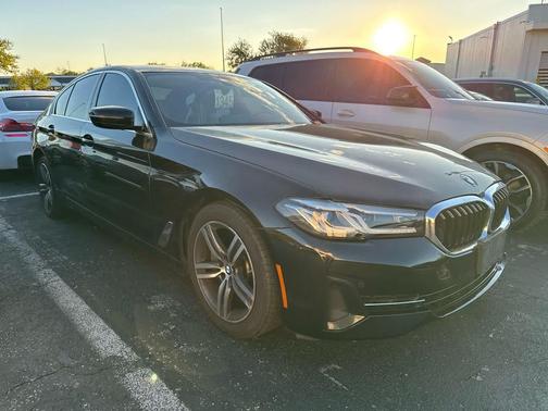 Black Sapphire Metallic 2022 BMW 530 i xDrive