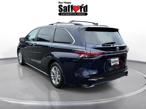 2023 Toyota Sienna XSE 7 Passenger