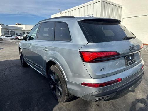 2025 Audi Q7 55 Prestige