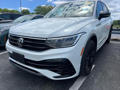 2023 Volkswagen Tiguan 2.0T SE R-Line Black 4MOTION