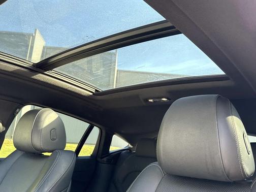 2021 BMW X6 xDrive40i