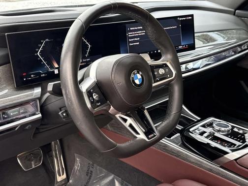 2023 BMW 740 i