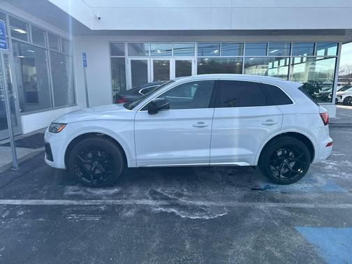 2022 Audi SQ5 3.0T Premium Plus