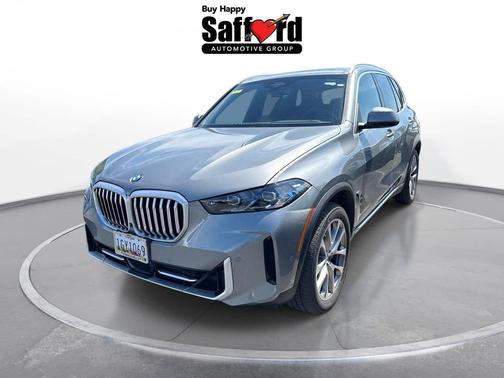 Skyscraper Grey Metallic 2026 BMW X5 xDrive40i