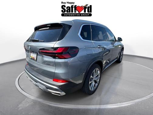 Skyscraper Grey Metallic 2026 BMW X5 xDrive40i