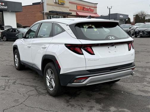 2025 Hyundai TUCSON SE
