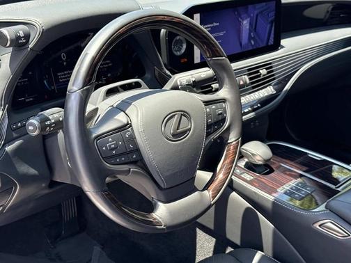 Silver Illusion 2024 Lexus LS 500 Base