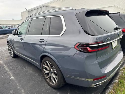 2023 BMW X7 xDrive40i