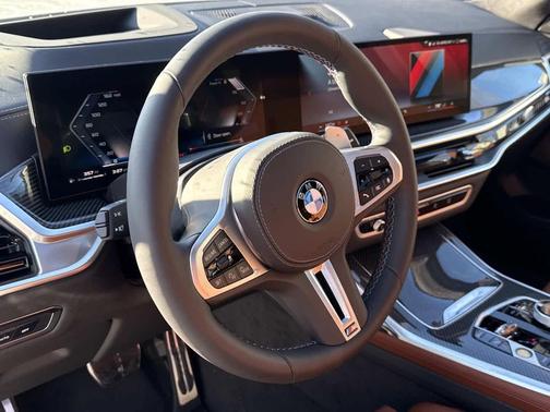 2026 BMW X7 M60i