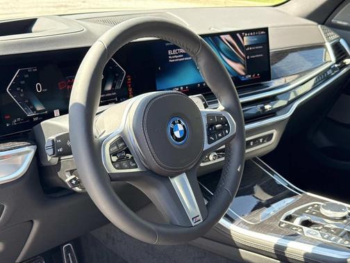 Black Sapphire Metallic 2026 BMW X5 PHEV xDrive50e