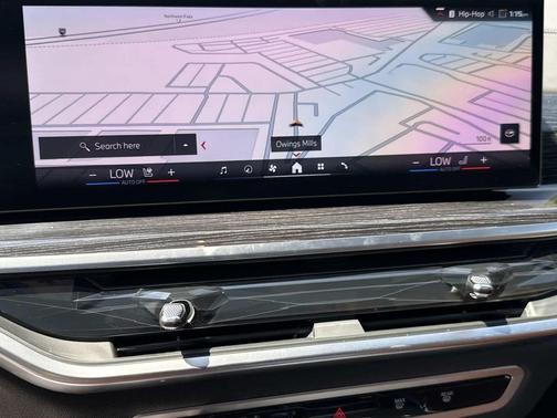 2025 BMW X7 M60i