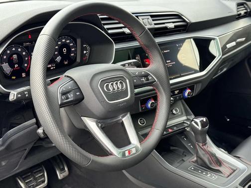 2025 Audi Q3 45 S line Premium Plus