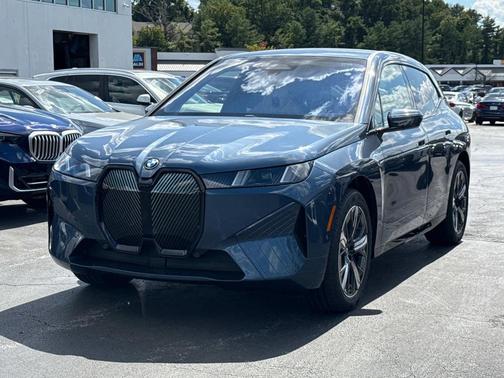 2026 BMW iX xDrive45