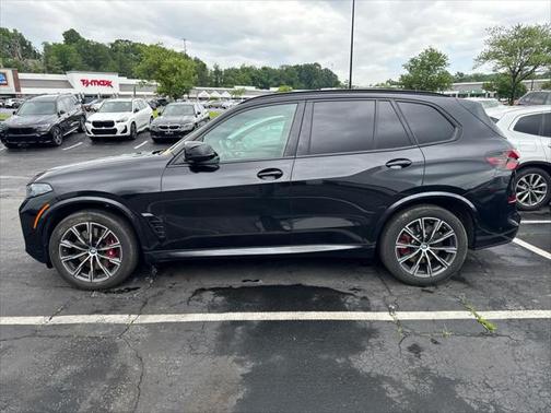 2024 BMW X5 M60i
