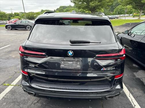 2024 BMW X5 M60i