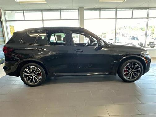 2024 BMW X5 M60i