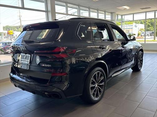 2024 BMW X5 M60i