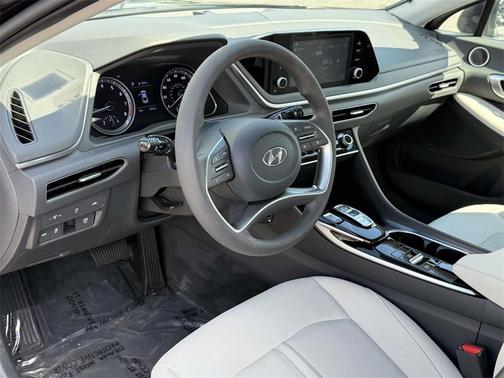 2023 Hyundai SONATA SE