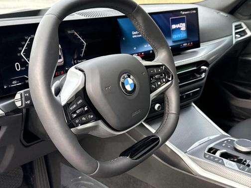 2025 BMW 330 i xDrive