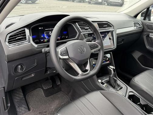 2024 Volkswagen Tiguan 2.0T SE 4MOTION