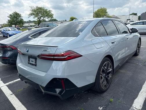 2025 BMW i5 xDrive40