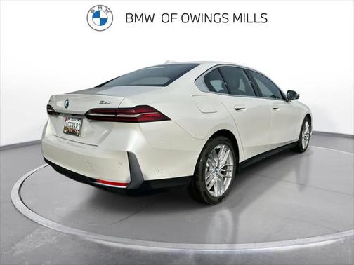 2024 BMW 530 i xDrive