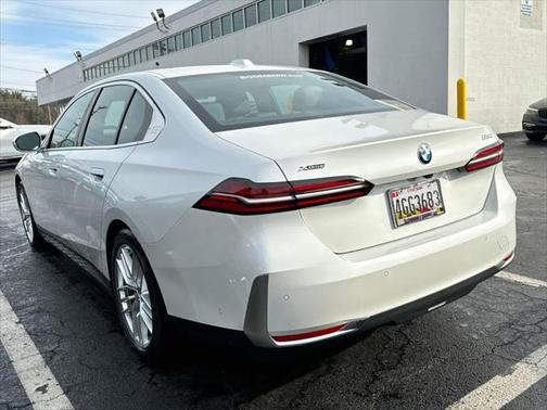 2024 BMW 530 i xDrive