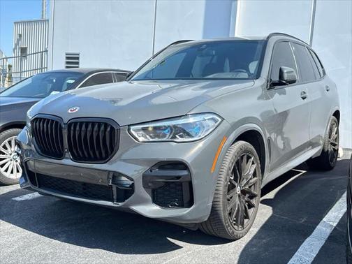 2022 BMW X5 M50i