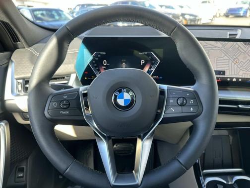 2025 BMW X2 xDrive28i