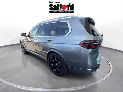 Skyscraper Grey Metallic 2026 BMW X7 xDrive40i