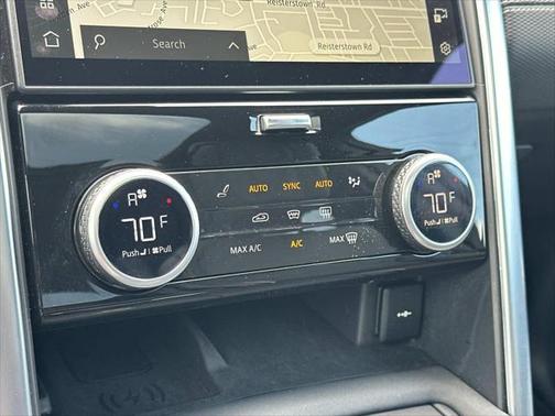 2023 Land Rover Discovery P300 S R-Dynamic