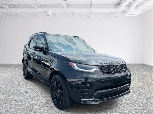 2023 Land Rover Discovery P300 S R-Dynamic