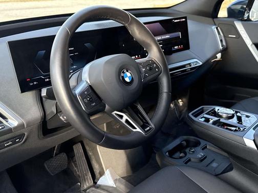 2025 BMW iX xDrive50