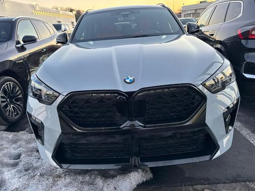 2025 BMW X2 xDrive28i