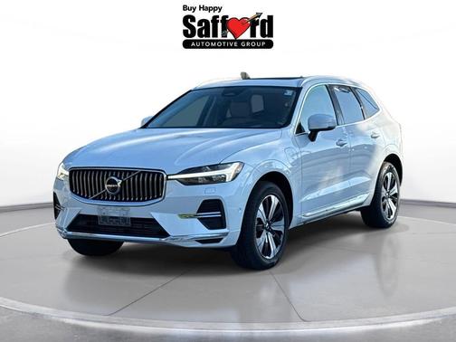 2023 Volvo XC60 Recharge Plug-In Hybrid T8 Plus Bright Theme