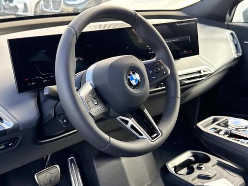 2026 BMW iX xDrive60