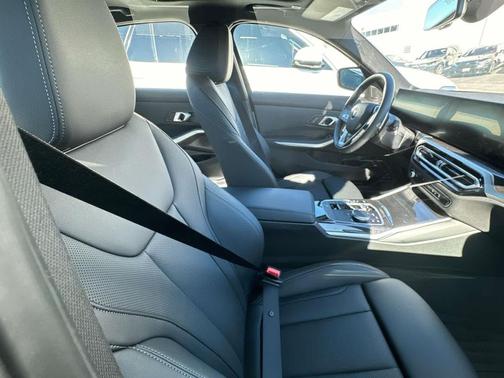 2024 BMW 330 i xDrive