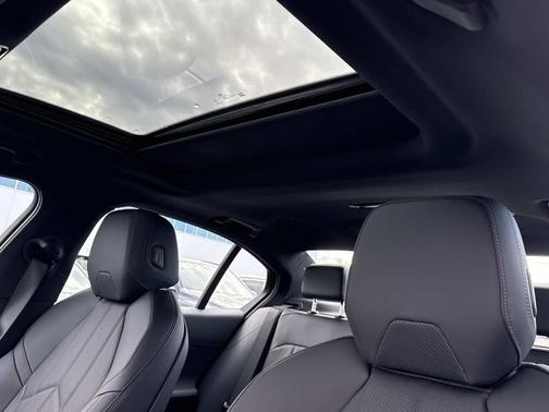 2026 BMW 530 i xDrive