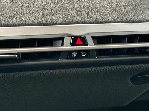 2025 BMW iX xDrive50